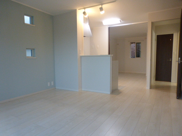 眺望　バルコニー側より撮影　リビング（反転タイプ）