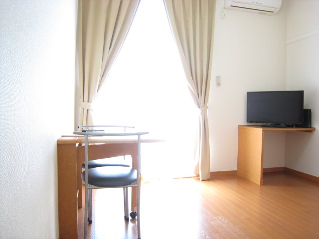 居室・リビング　２階以上はカーペットタイプ