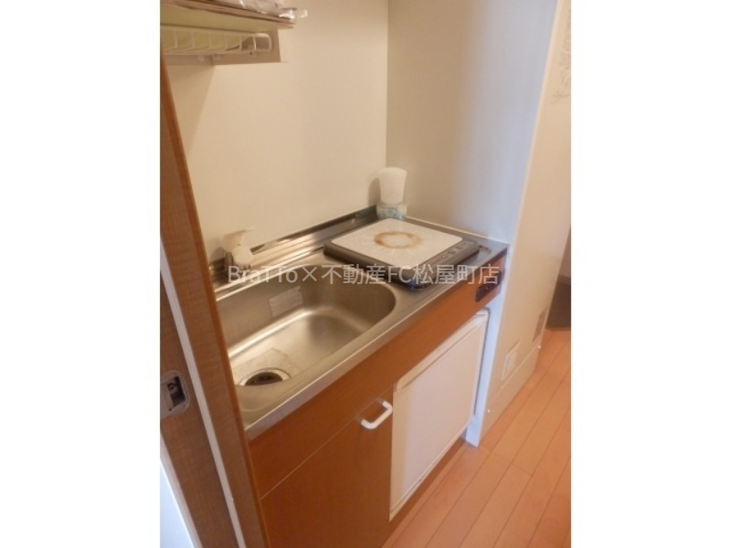 キッチン　キッチン（１口ＩＨコンロ）冷蔵庫付き