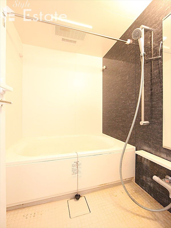 バス・シャワールーム　バスルーム