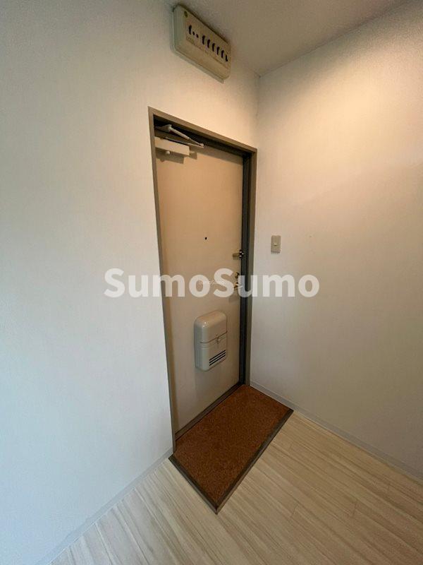 玄関　収納もある玄関です