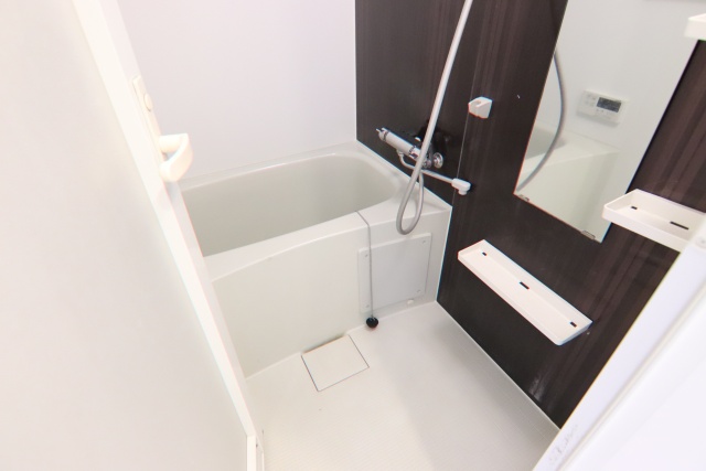 バス・シャワールーム　※別室の参考写真の為、現況優先です。