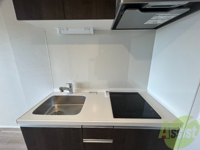 キッチン　キッチンには２口コンロが備え付き。調理スペースもバッチリ。