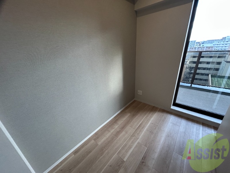 その他部屋・スペース　２．８帖の洋室です。ベッドも問題なく置けますね。