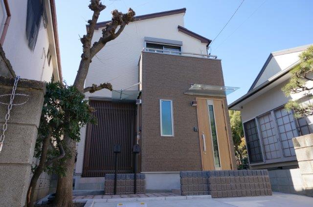 建物外観　外観は落ち着いています