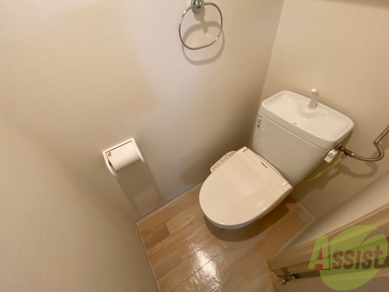 トイレ　トイレです。ウォシュレット付を探している方、おすすめです。