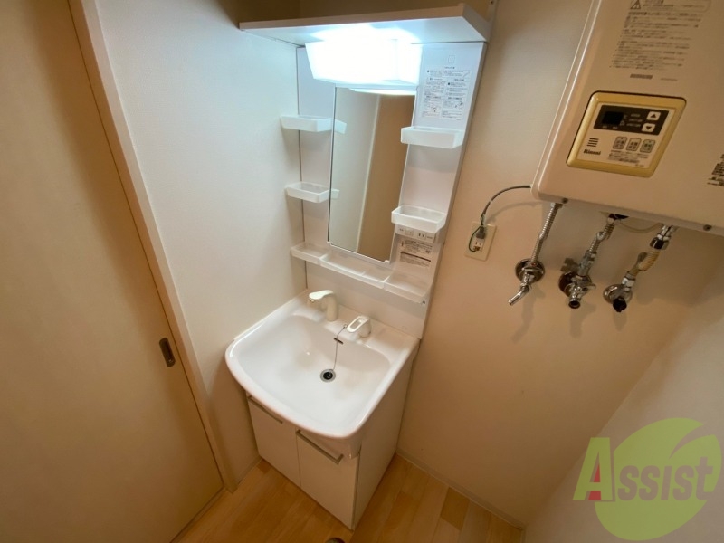 洗面設備　こちらに洗面台があります。朝の洗顔はこちらで。