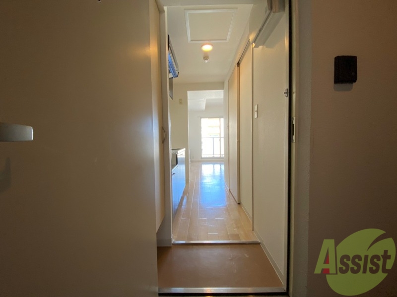 玄関　玄関の様子です。明るい印象ですね。気分もあがりそう。