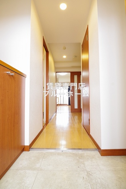 玄関　奥行たっぷりの玄関！