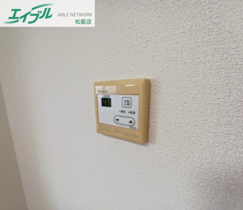 その他設備　給湯機