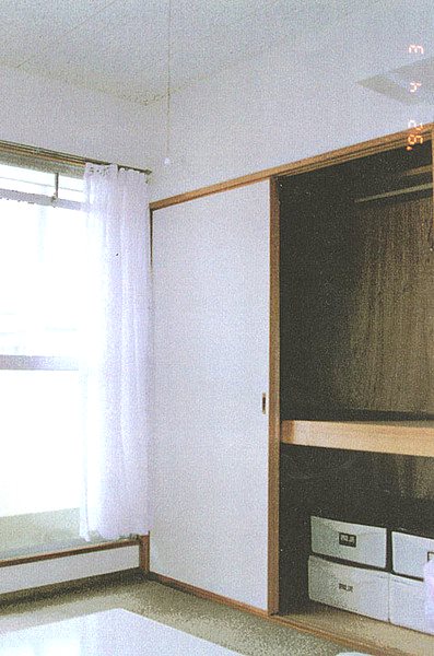 収納　※写真は別号室です。