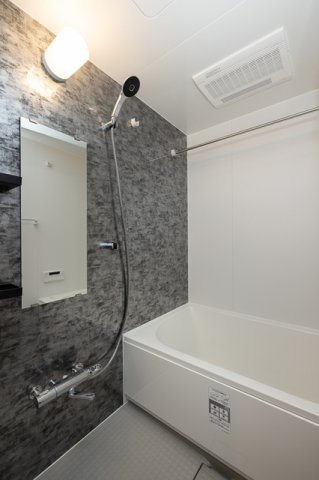 バス・シャワールーム　※写真は同タイプ住戸です。