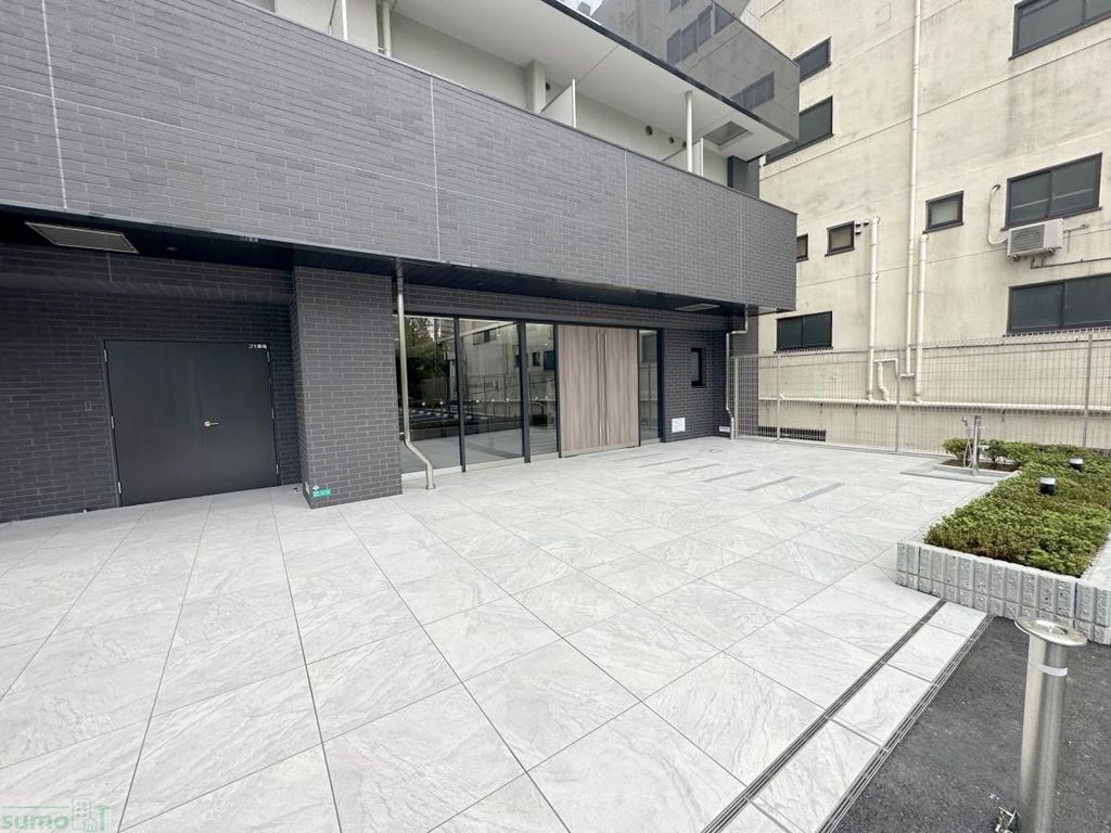 エントランス　エントランス