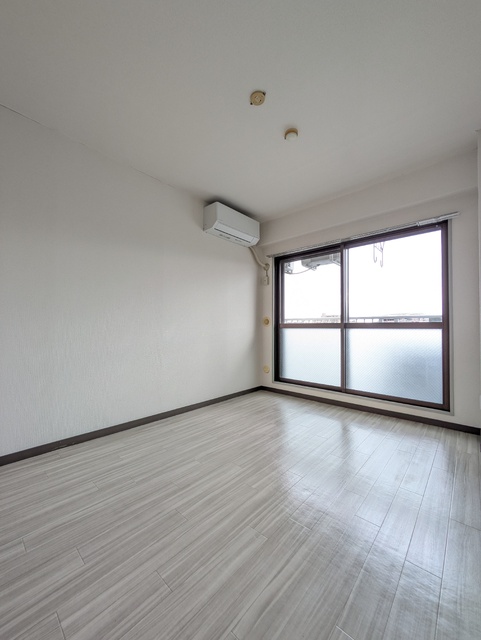居室・リビング　エアコン有の洋室