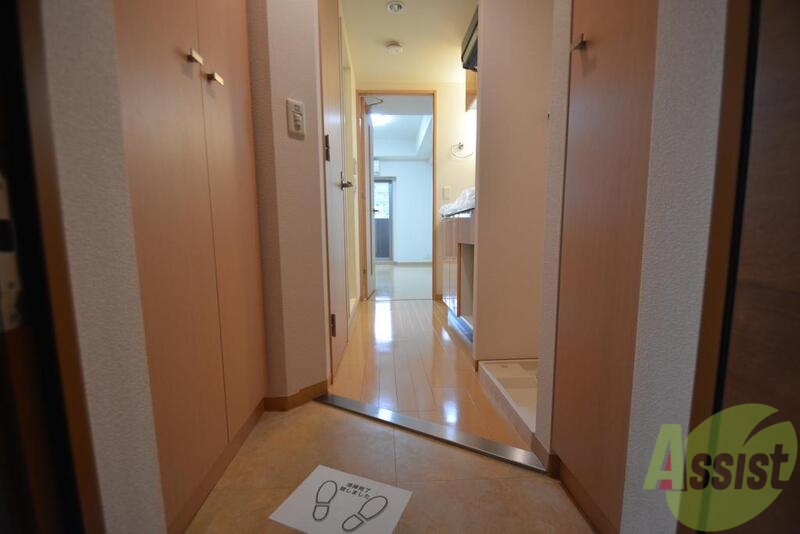 玄関　奥行きのある玄関です。