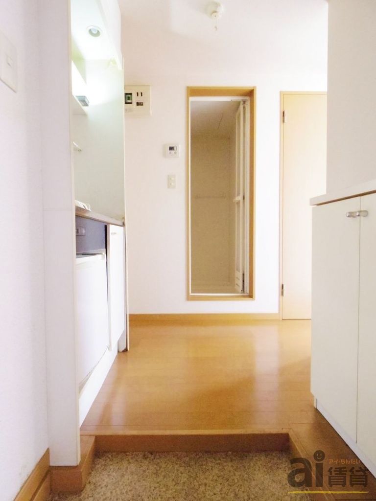 玄関　キッチン