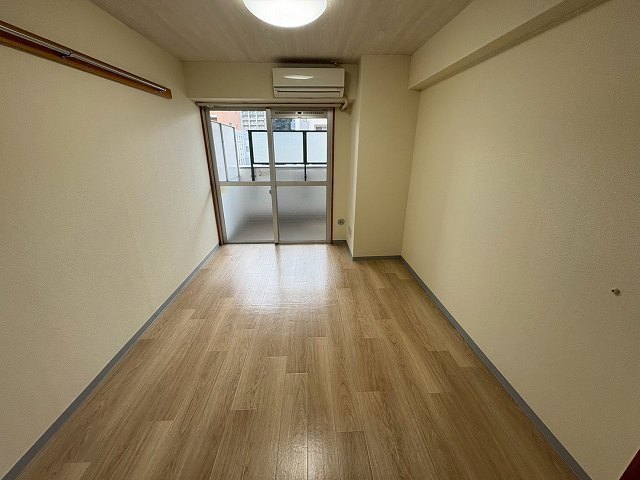 居室・リビング　別号室の写真