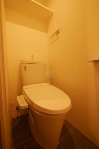 トイレ　LEGALAND千石のトイレ