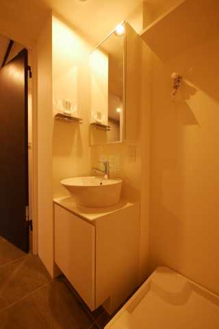 洗面設備　LEGALAND千石の洗面所