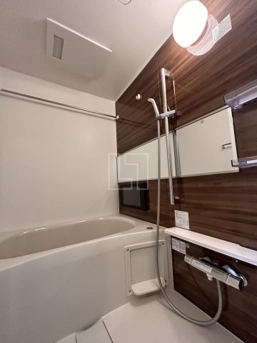 バス・シャワールーム　Vinoプレジオ本町　バスルーム