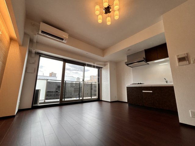 居室・リビング　Vinoプレジオ本町　リビング・ダイニングスペース