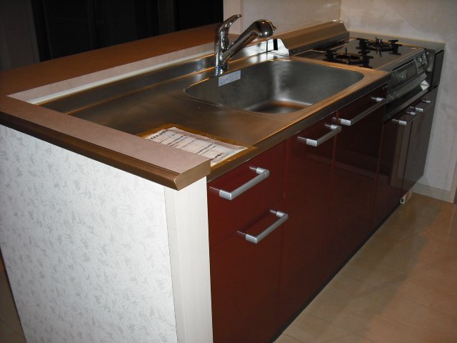 キッチン　コンパクトなキッチンで掃除もラクラク