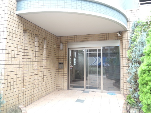 エントランス　建物の内部です