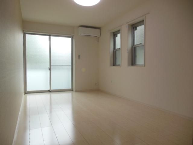 その他部屋・スペース　★二面採光の明るいお部屋★