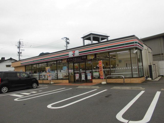 コンビニ　セブンイレブン（コンビニ）まで140m