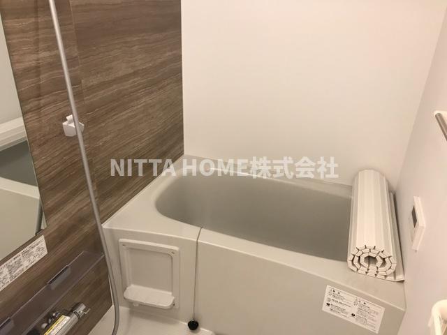 バス・シャワールーム　追い焚き機能・浴室乾燥機も設置済み☆