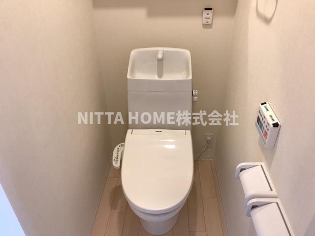 トイレ　嬉しいウォシュレット付き♪