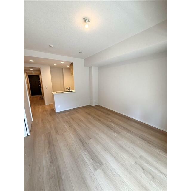 居室・リビング　使いやすい形の為、レイアウトを楽しめます♪