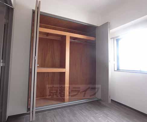 収納　４．３帖洋室のクローゼットです。