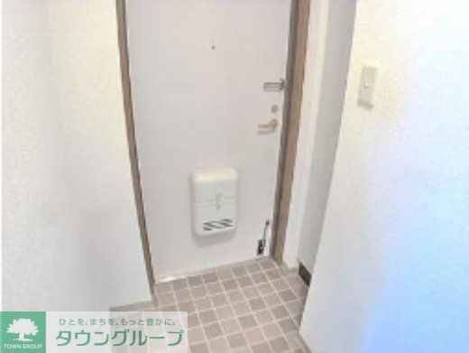 玄関　※同建物別室施工例　現況優先