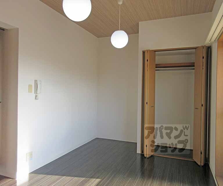 居室・リビング　クローゼット付きの洋室です