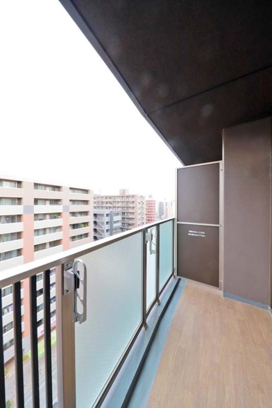 バルコニー　外からの目が気にならないバルコニーで洗濯物が干せます