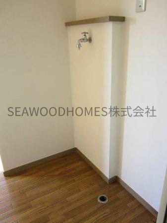 その他設備　インテリアの邪魔にならない洗濯機置き場