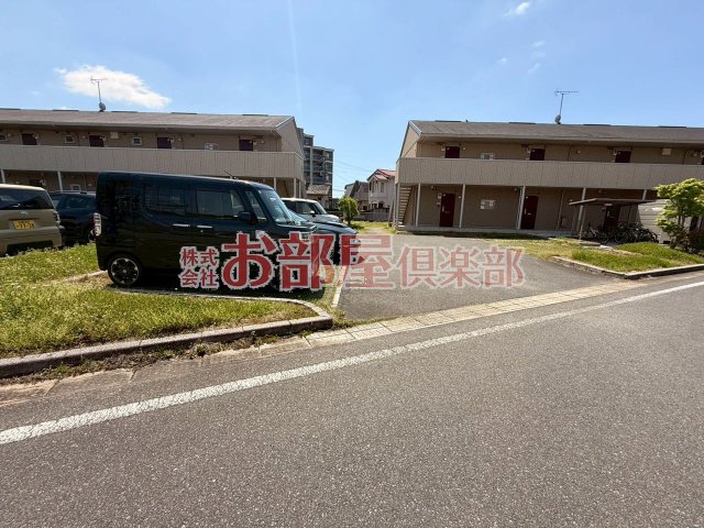 駐車場　駐車場に車を止められます