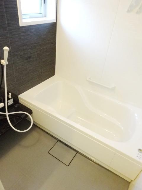 バス・シャワールーム　追い焚きバス