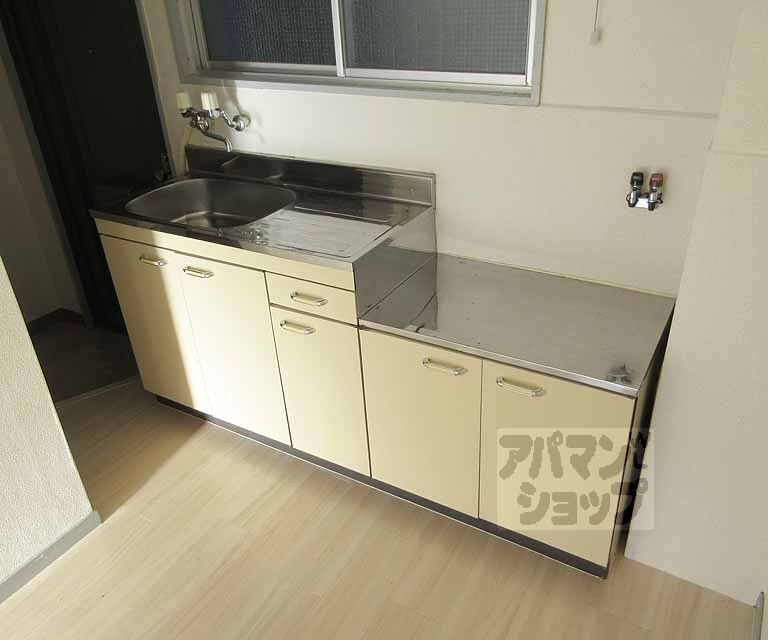 居室・リビング　収納もたくさんのキッチンです！