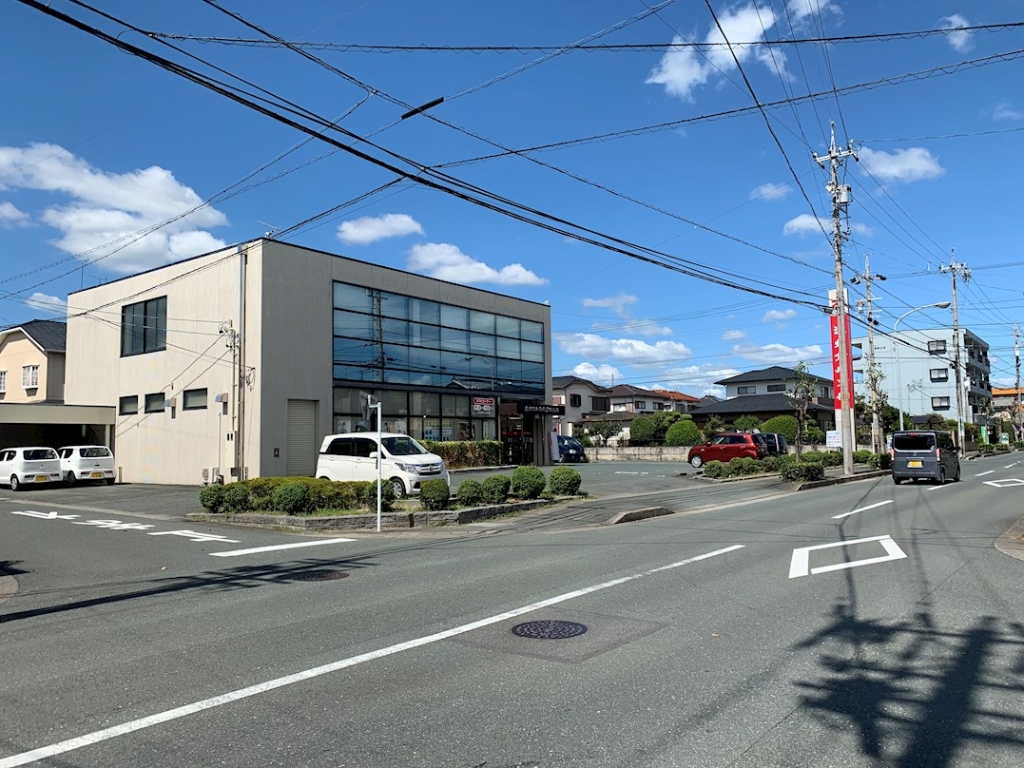 銀行　遠州信用金庫高丘支店（銀行）まで567m