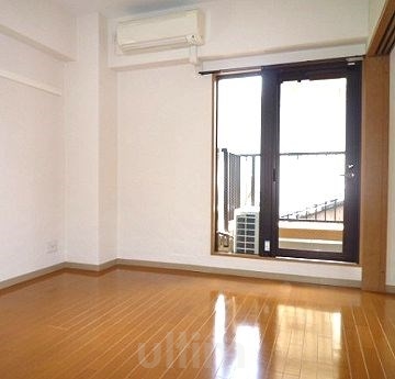 居室・リビング　※別のお部屋の写真です