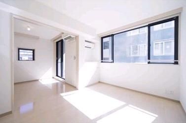 居室・リビング　二面採光日当たり良好