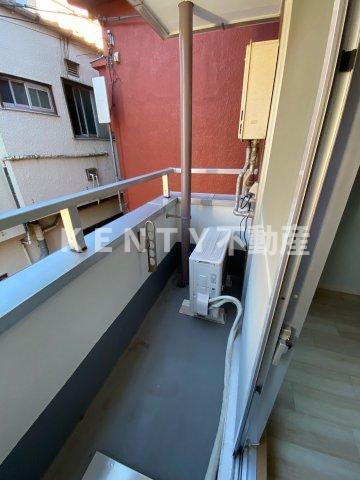 バルコニー　お洗濯にも便利なバルコニー付き