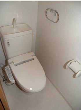 トイレ　落ち着いたトイレです