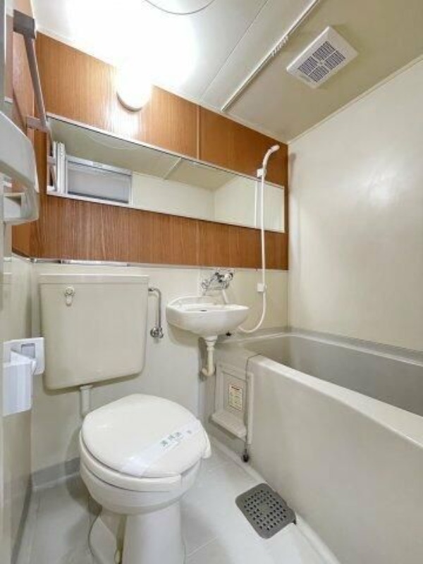 バス・シャワールーム