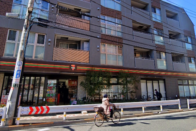 コンビニ　セブンイレブン練馬豊島園通り店（コンビニ）まで263m