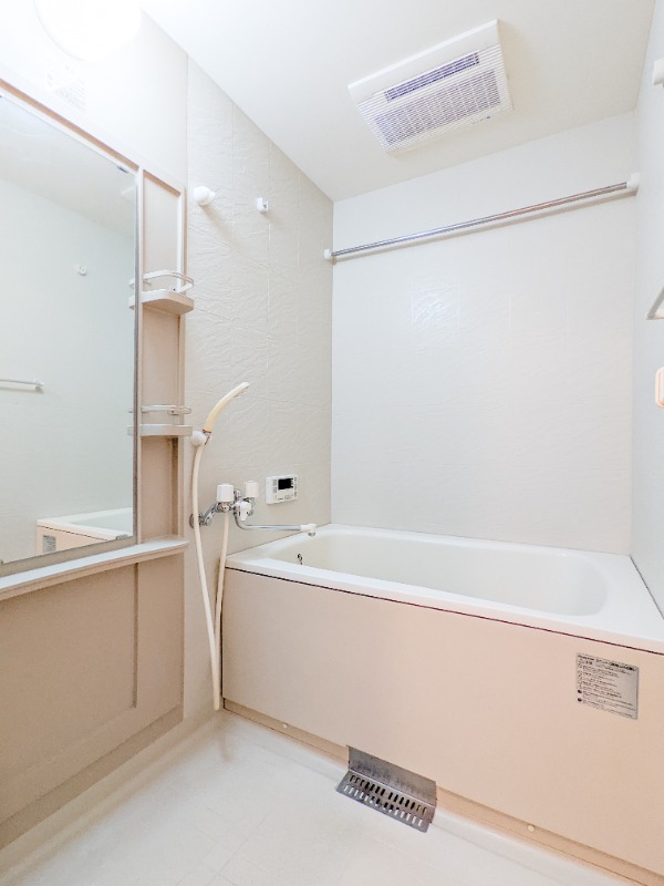 バス・シャワールーム　図面と現状に相違がある場合には現状を優先