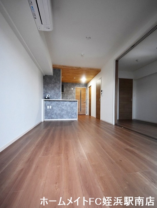 居室・リビング　★駅前・築浅1LDKに空きが出ました★参考写真