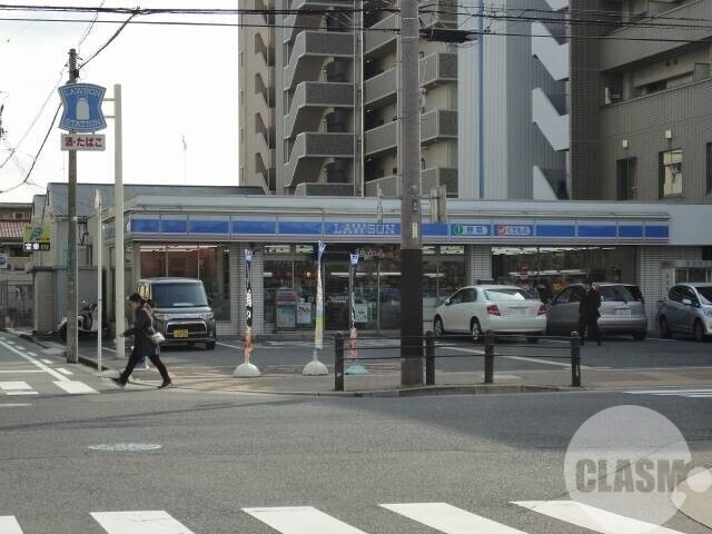 コンビニ　ローソン三国ケ丘駅前店（コンビニ）まで160m